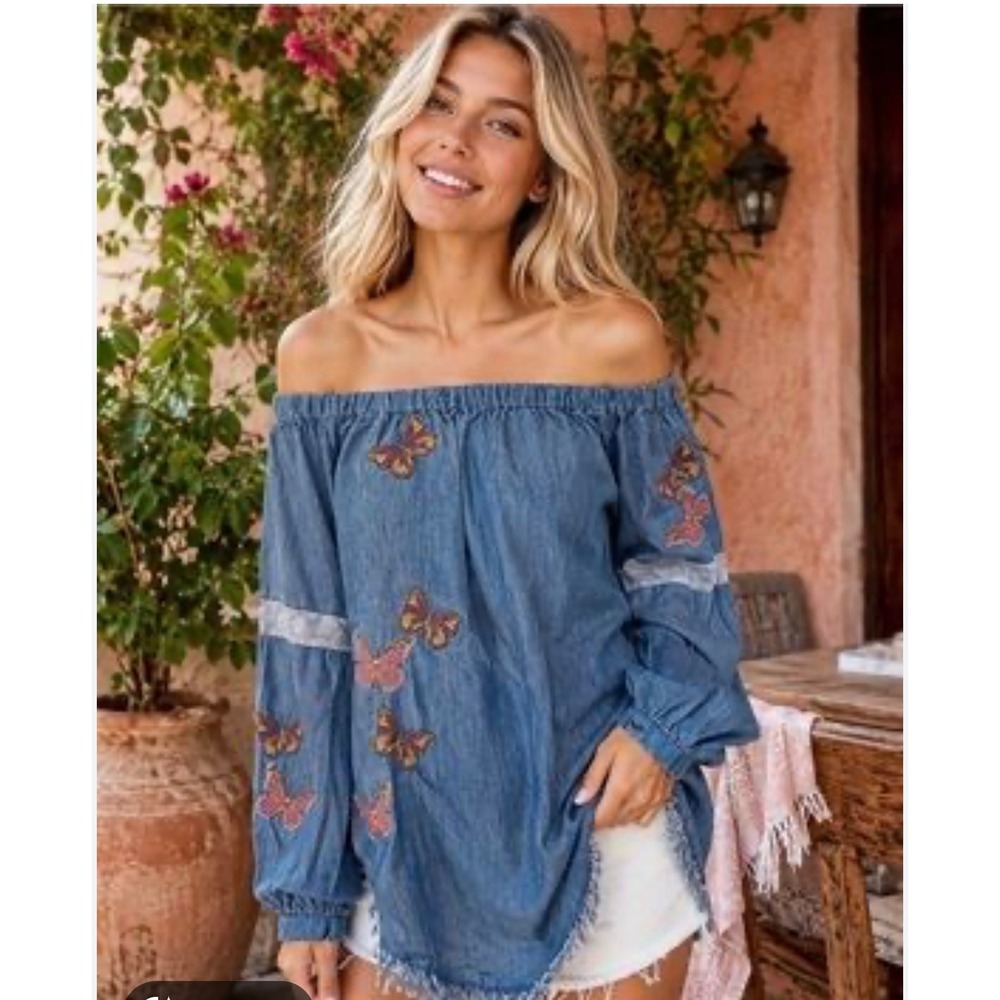 Standard Grace Blue Butterfly Embroidered Off Shoulder Fringe Tunic Small EUC